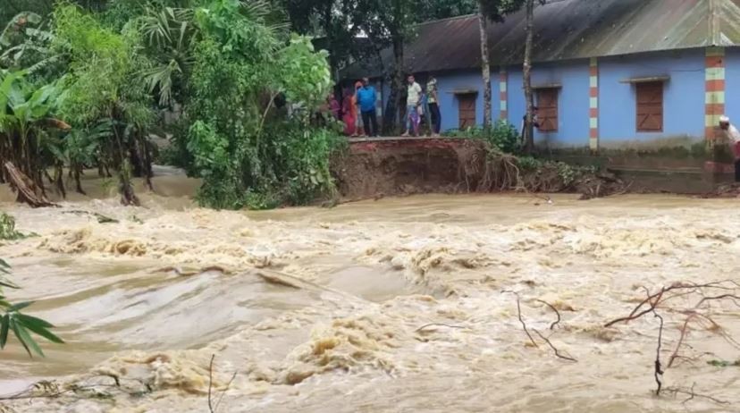 কুমিল্লায় বন্যায় ৪ জনের মৃত্যু